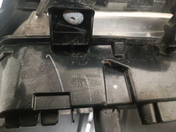 CALANDRE RENAULT CLIO 4 11/2012-2016 - Vue 3